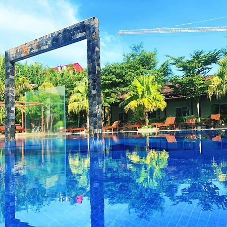 Twin Palms Resort Sihanoukville Exterior foto
