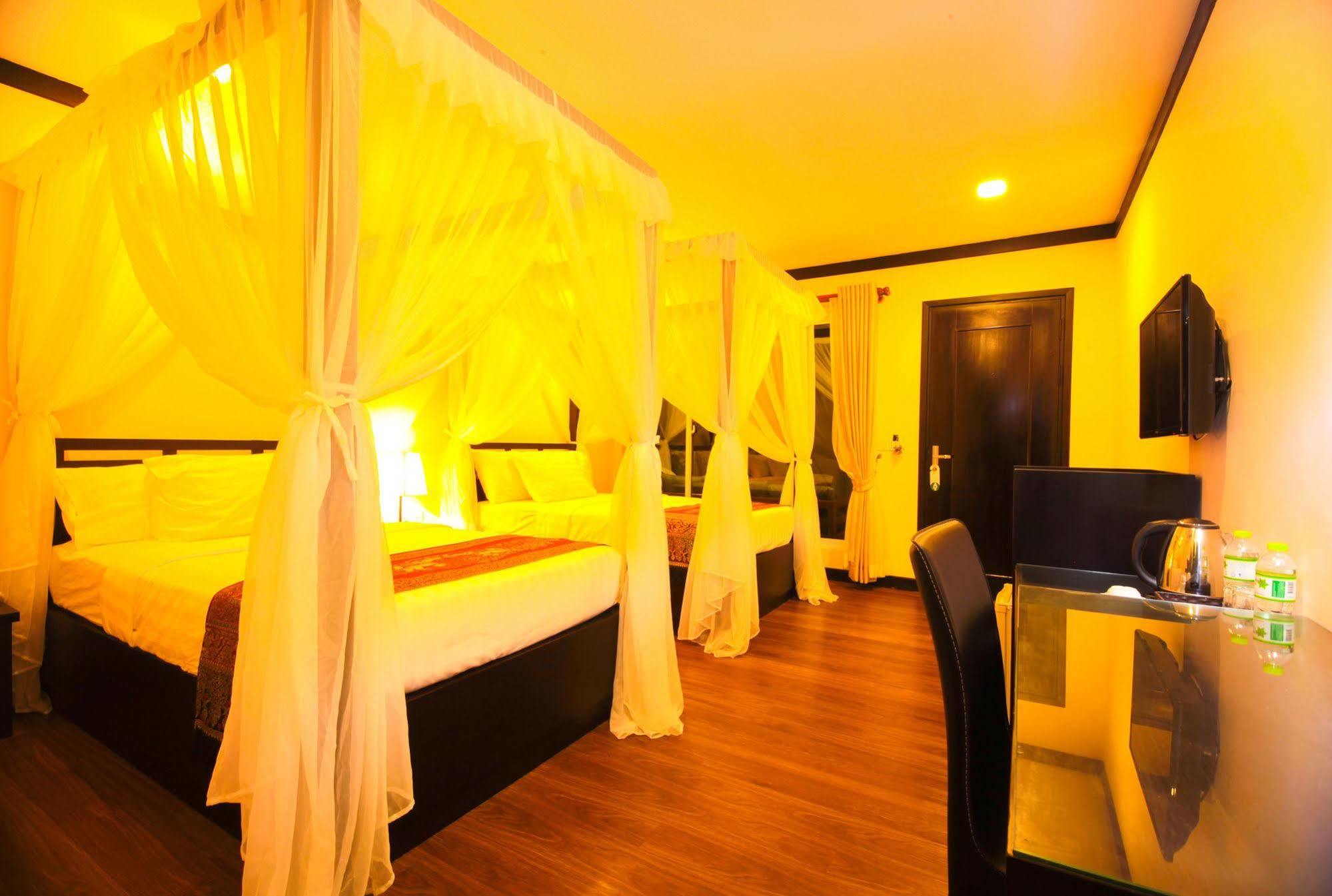 Twin Palms Resort Sihanoukville Exterior foto
