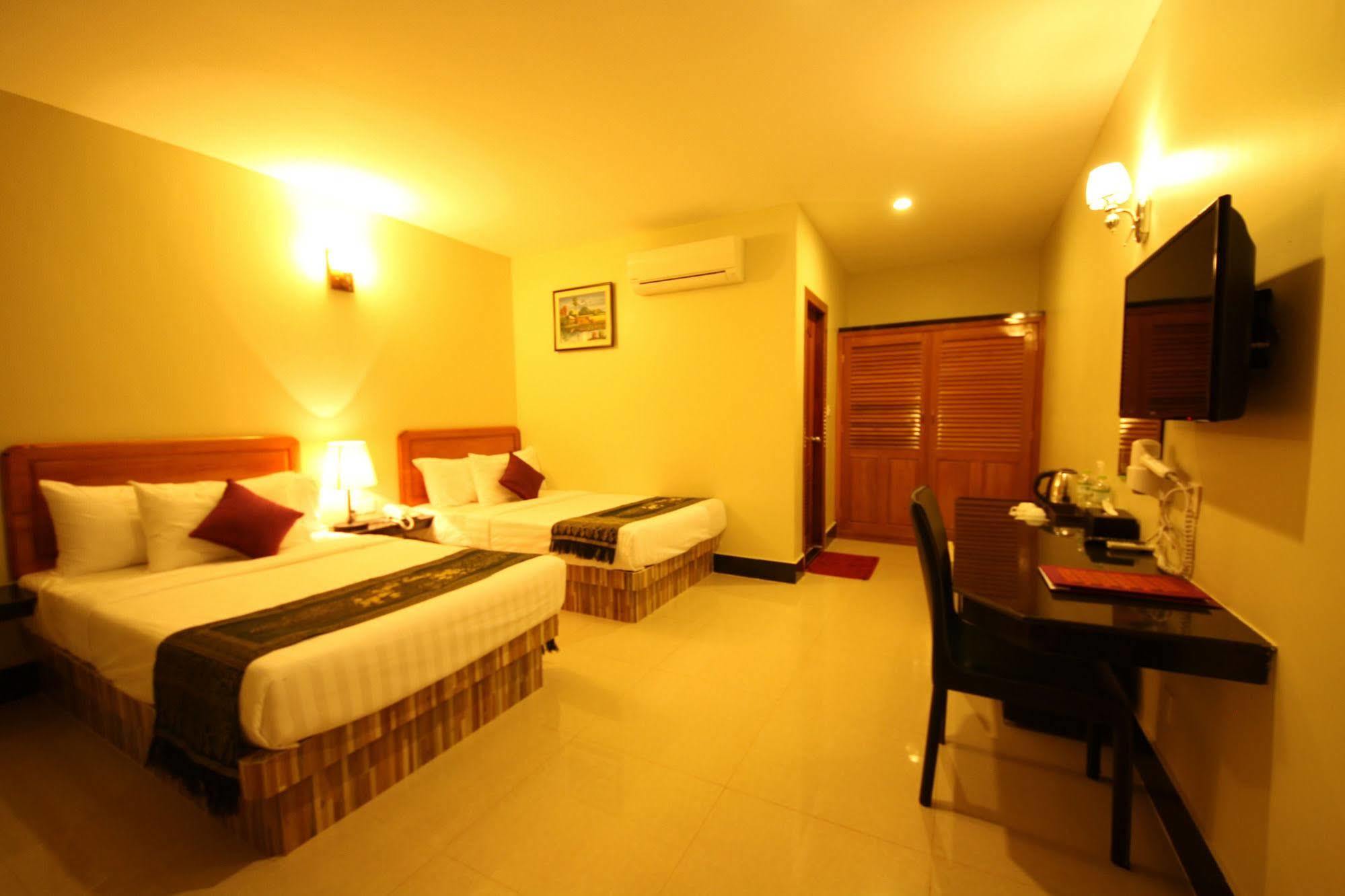 Twin Palms Resort Sihanoukville Exterior foto