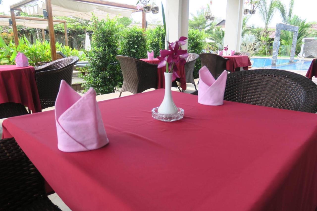 Twin Palms Resort Sihanoukville Exterior foto